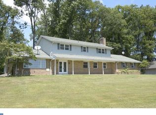 156 Church Hill Rd, Lenhartsville, PA 19534