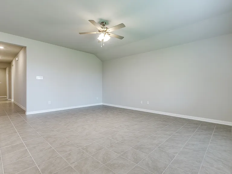 3904 Jasper Ln — Photo 4
