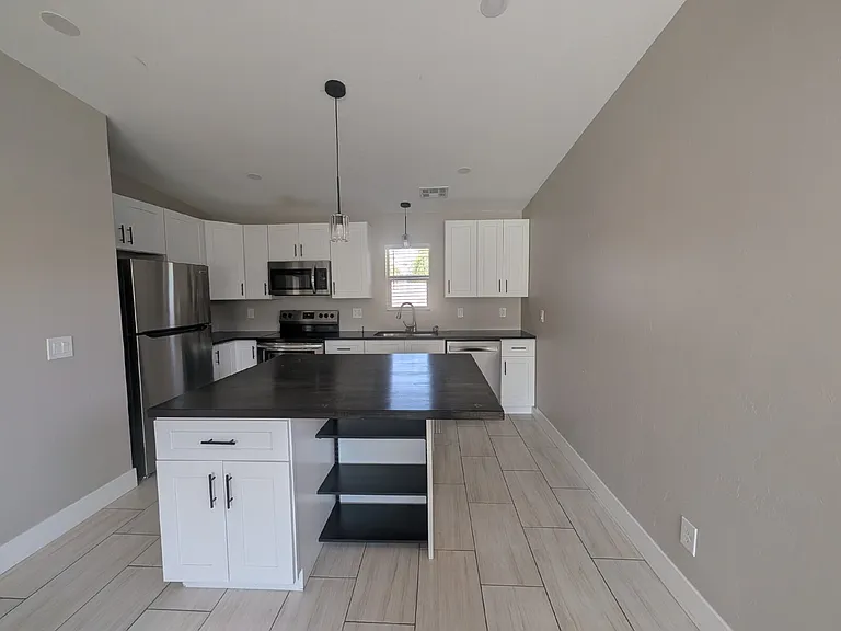703 N Richey Blvd — Photo 5