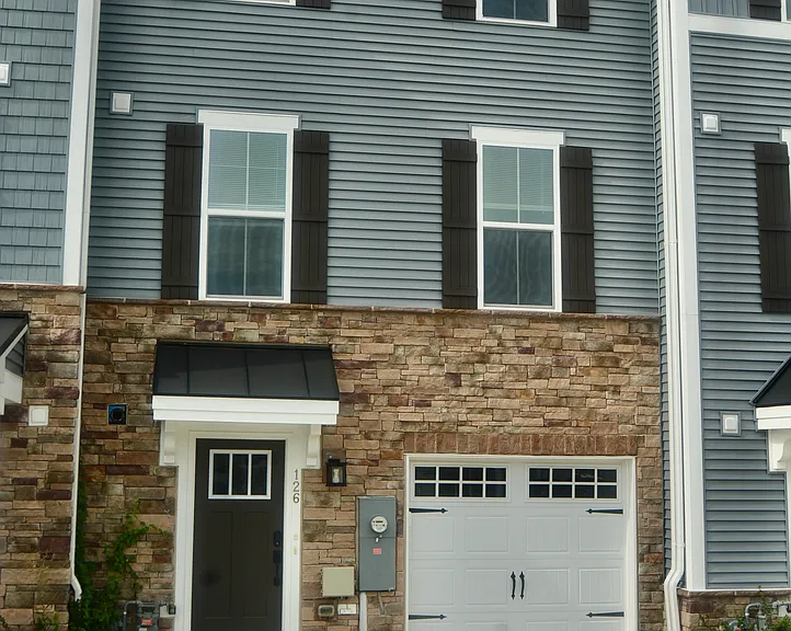 126 Fletcher Cir — Photo 1