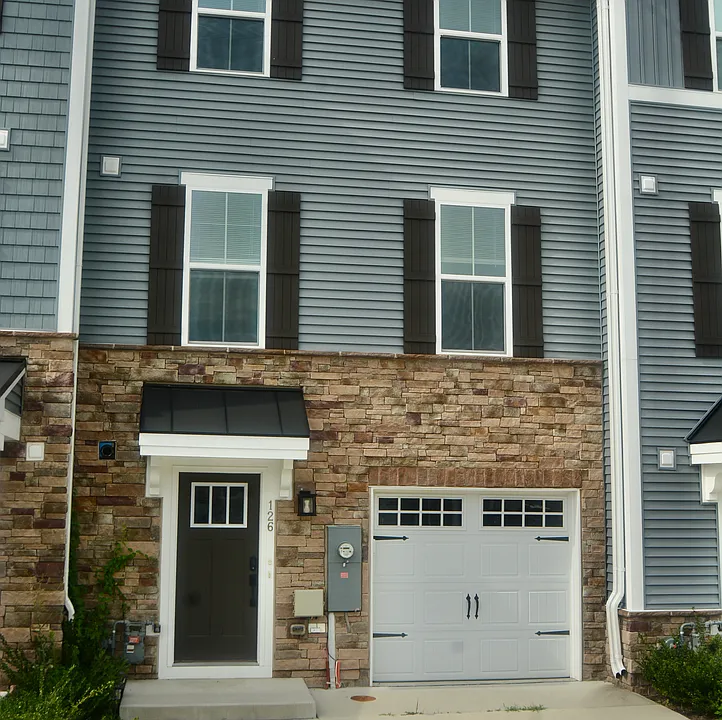 126 Fletcher Cir