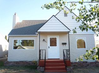 206 E 1st Pl, Kennewick, WA 99336