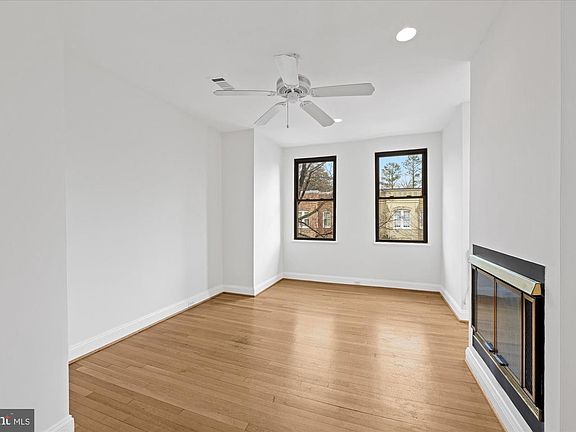 5th image of 1318 35th St NW APT 6
