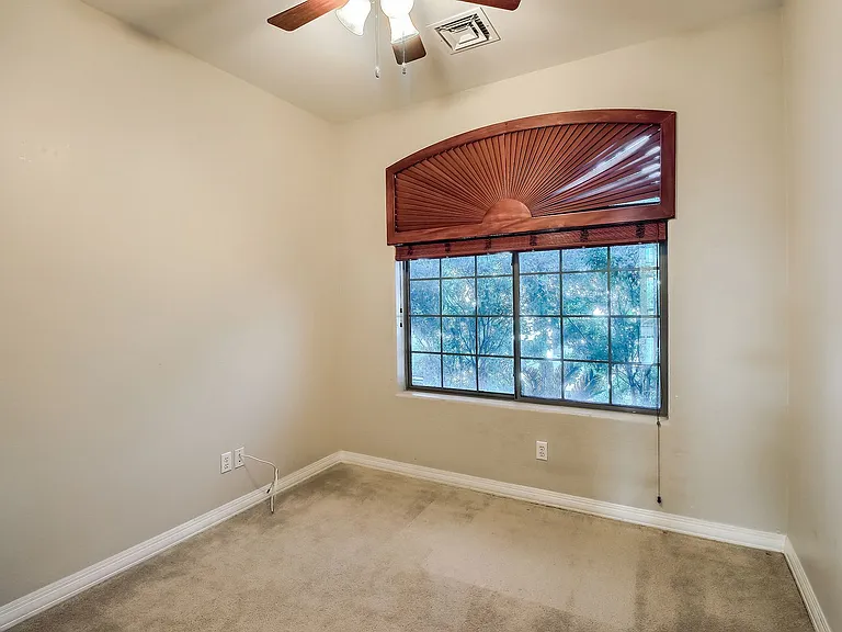 9007 S 10th Dr — Photo 14