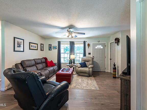 5th image of 4529 Felix Ct