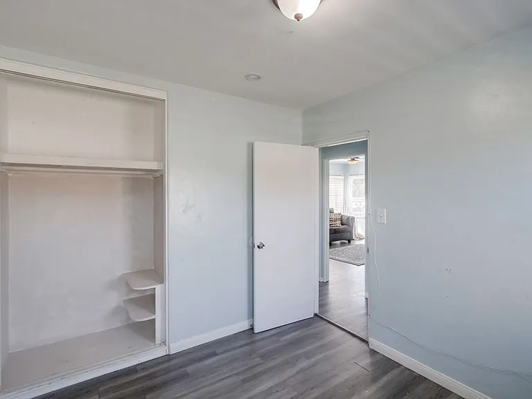 3877 Chamoune Ave — Photo 17