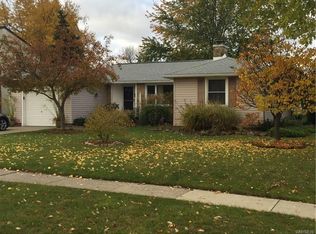 3 Costin Rd, Amherst, NY 14226