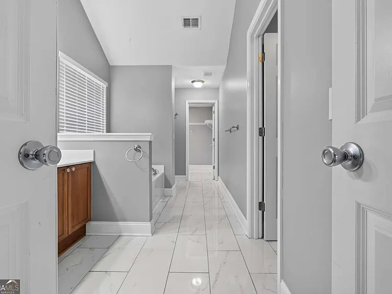 153 Fitzroy Ln — Photo 43