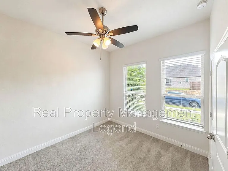 417 Cooper St — Photo 7