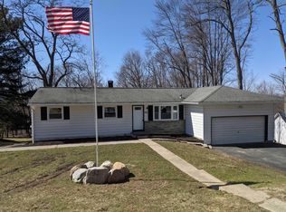 32 Maloney Dr, Wappingers Falls, NY 12590