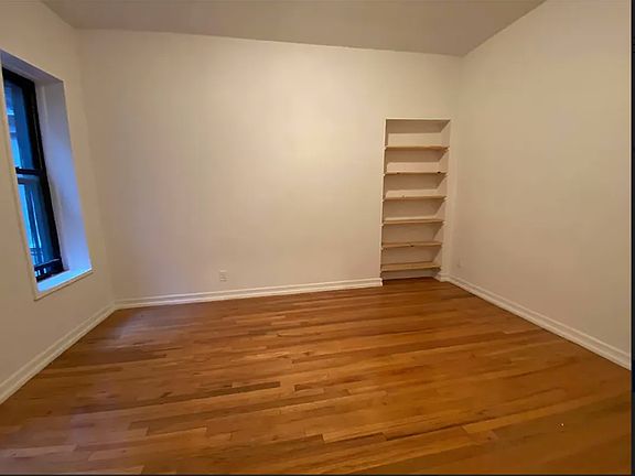 3rd image of 200 W 113th St #55