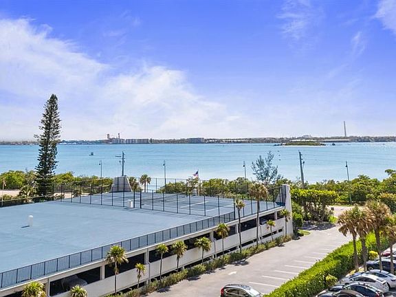 3rd image of 5440 N Ocean Dr APT 505