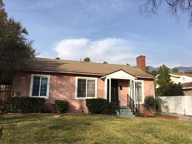 2nd image of 2335 Queensberry Rd