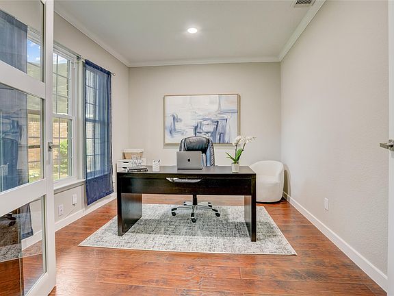 3rd image of 6510 Acorn Ct