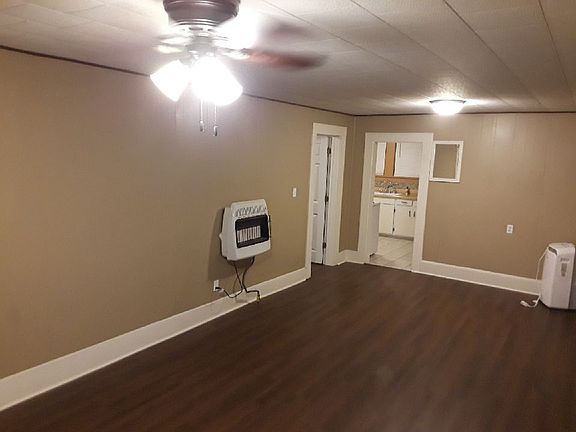 3rd image of 419 E 6th Ave