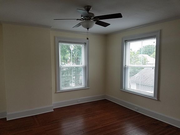 Large bedroom 1