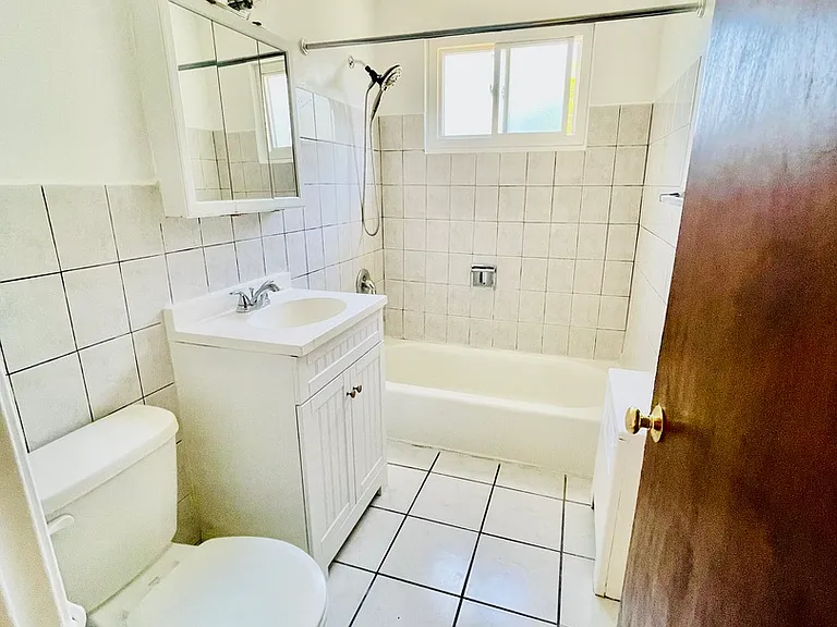 6130 N Damen Ave #3H — Photo 22