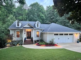 108 Carterwood Ct, Cary, NC 27519