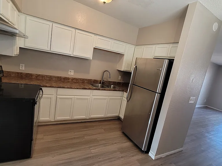 2820 E Le Marche Ave #203 — Photo 2