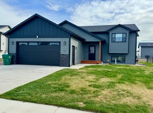604 Antietam Dr, Box Elder, SD 57719