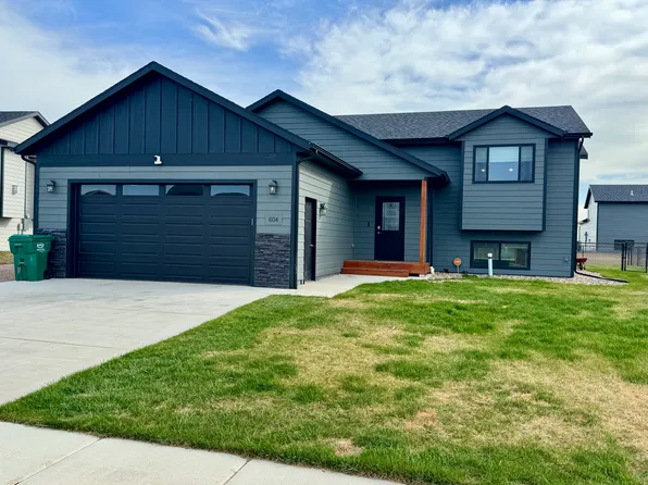 604 Antietam Dr, Box Elder, SD