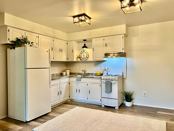 4th image of 14167 Ziegler St APT 5
