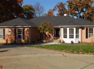 29 Woodmere Point Ct, Saint Charles, MO 63303