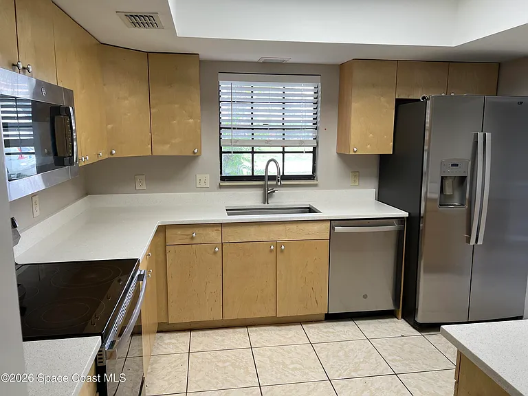 2157 Clover St NE — Photo 12