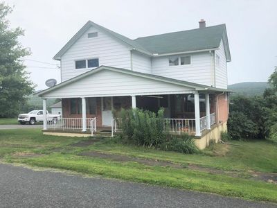 828 Susquehanna St, Forest City, PA, 18421