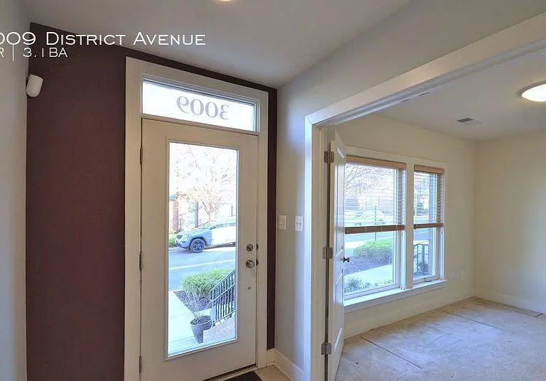 3009 District Ave — Photo 2