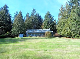 6851 Twin Cedars Dr, Clinton, WA 98236