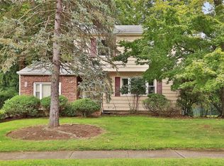789 Brookridge Dr, Valley Cottage, NY 10989