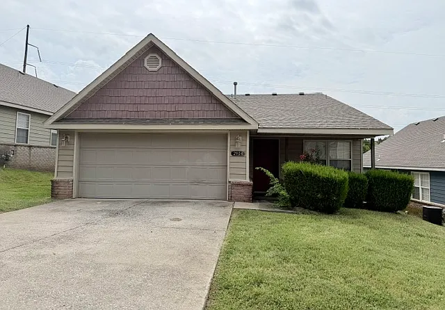 3 bed, 1580 sqft, $1,595 — Photo 2