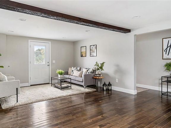 4th image of 6 San Jose Dr