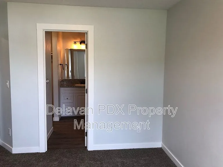 1396 Kimber Ct — Photo 26