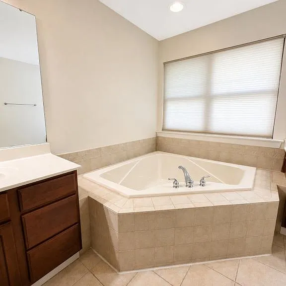 20563 Carmarthen Dr — Photo 9