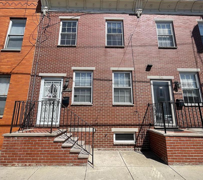 1st image of 2203 S 5th St