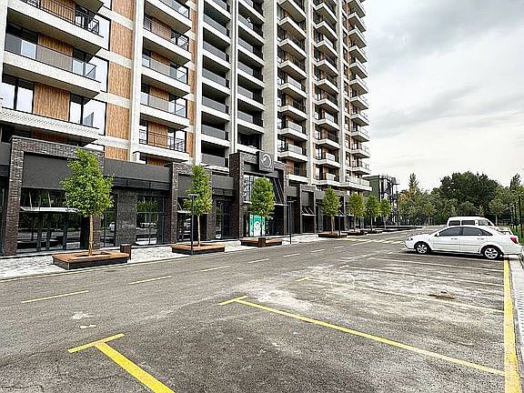 4th image of 357 Kelvin Ave