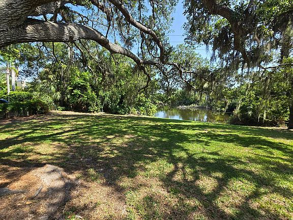 3rd image of 2101 Alvarado Ln