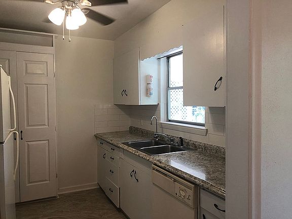 3rd image of 227 Salisbury Dr