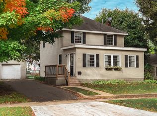 411 Fair St, Sycamore, IL 60178