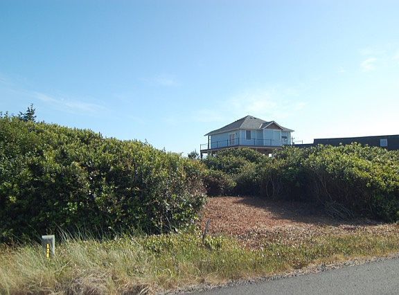 2nd image of 801 Lipari Pl