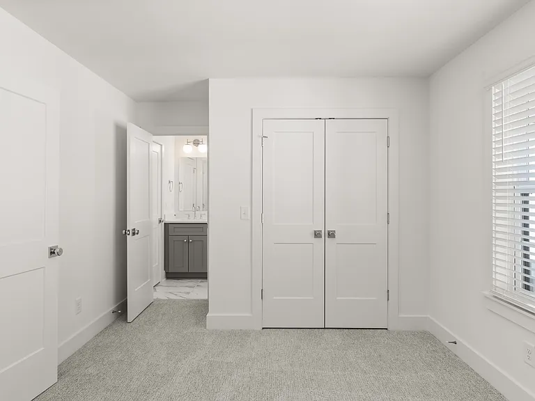 504 Edwin St #18 — Photo 13