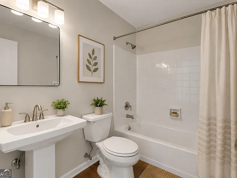 801 Marstevan Dr NE — Photo 7