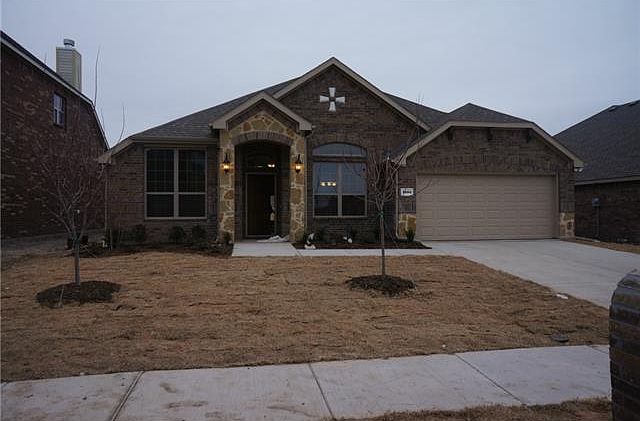 1st image of 4404 Oak Bluff Dr