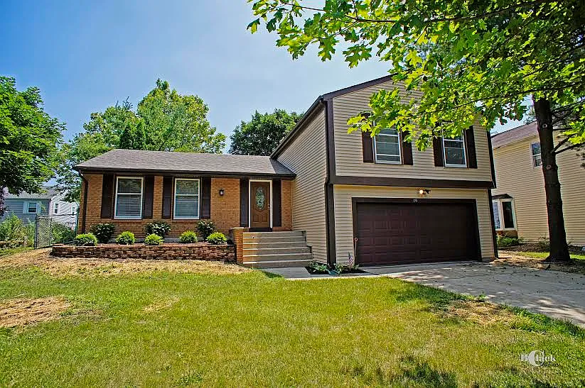 10 Saint Ives Ln photo 1