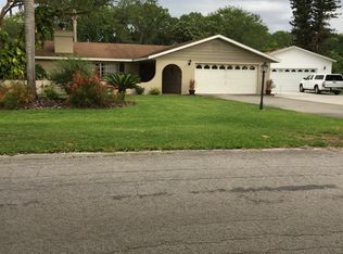 27950 Tammi Dr, Tavares, FL 32778