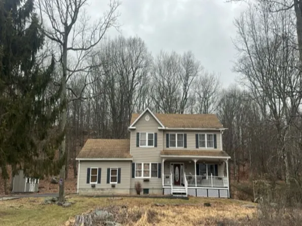 153 Ponder Ln, Scotrun, PA 18355