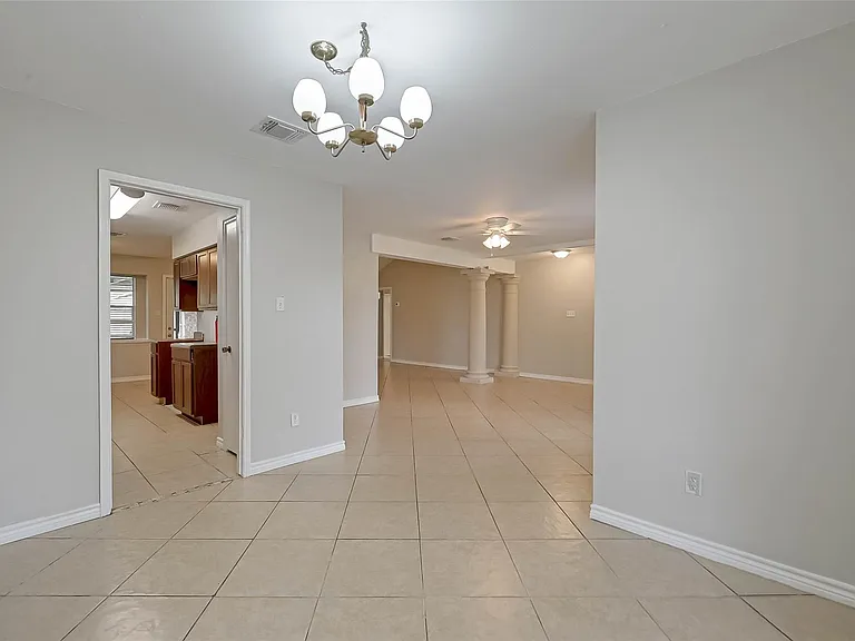 19610 Mallard Lake Ln — Photo 4