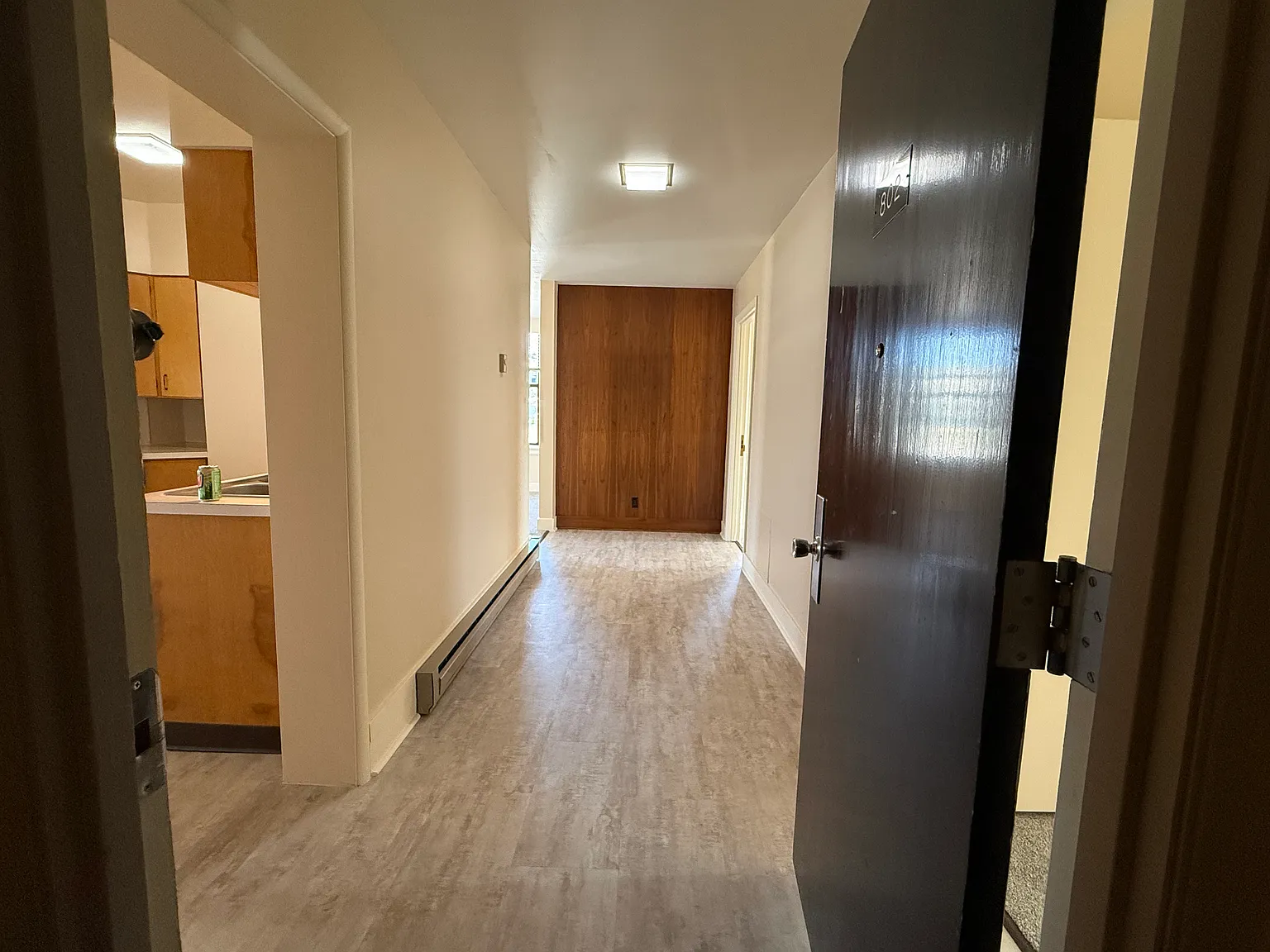 2 bed, 1000 sqft, $1,900 — Photo 2